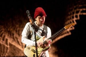 red hot chili peppers en vive latino